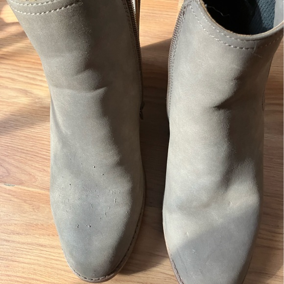 Heeled boots - Picture 2 of 4